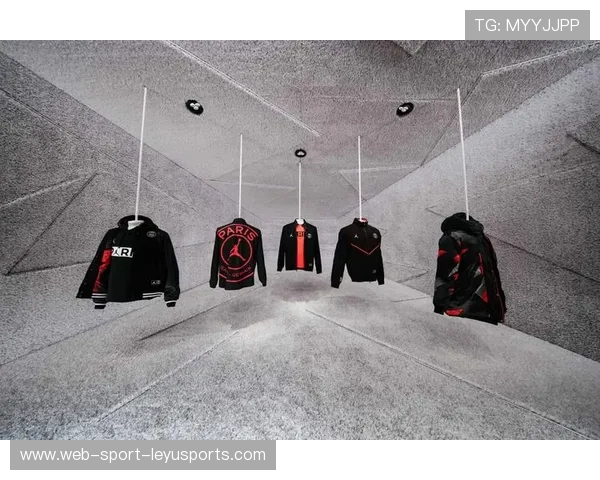 俱乐部品牌联名带动周边商品热销